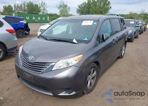 2015 Toyota Sienna Le 8 Passenger from USA, damaged, VIN 5TDKK3DC4FS686574